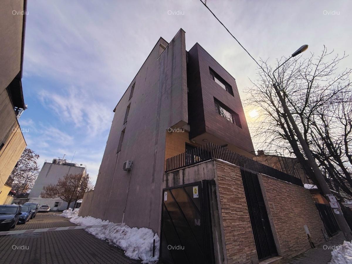 PROPRIETAR, apartament 3 camere mobilat, zona semicentrală, 5 minute de metrou - imagine 1