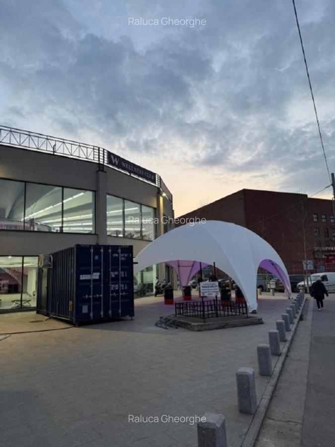 Spațiu comercial tip bar + structură cort