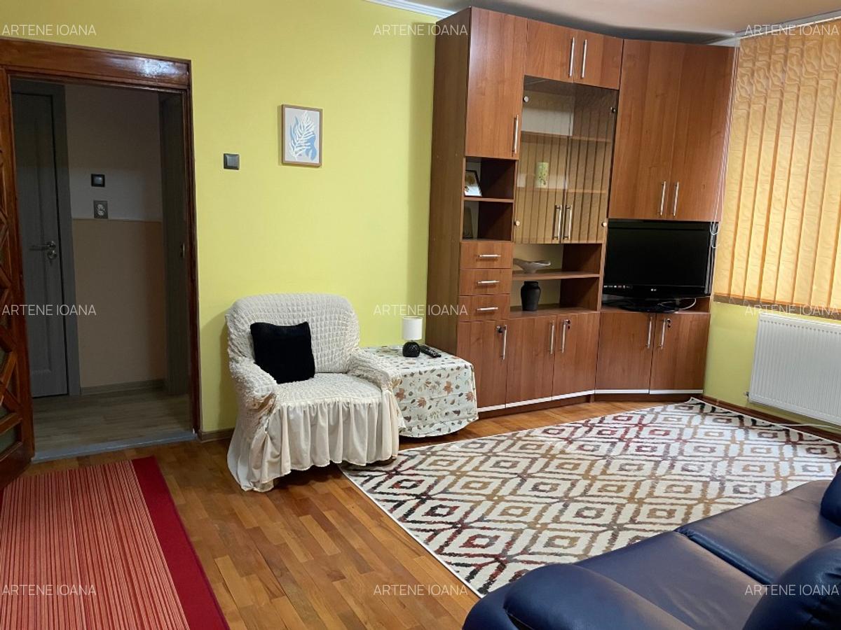 Inchiriez Apartament 3 Camere