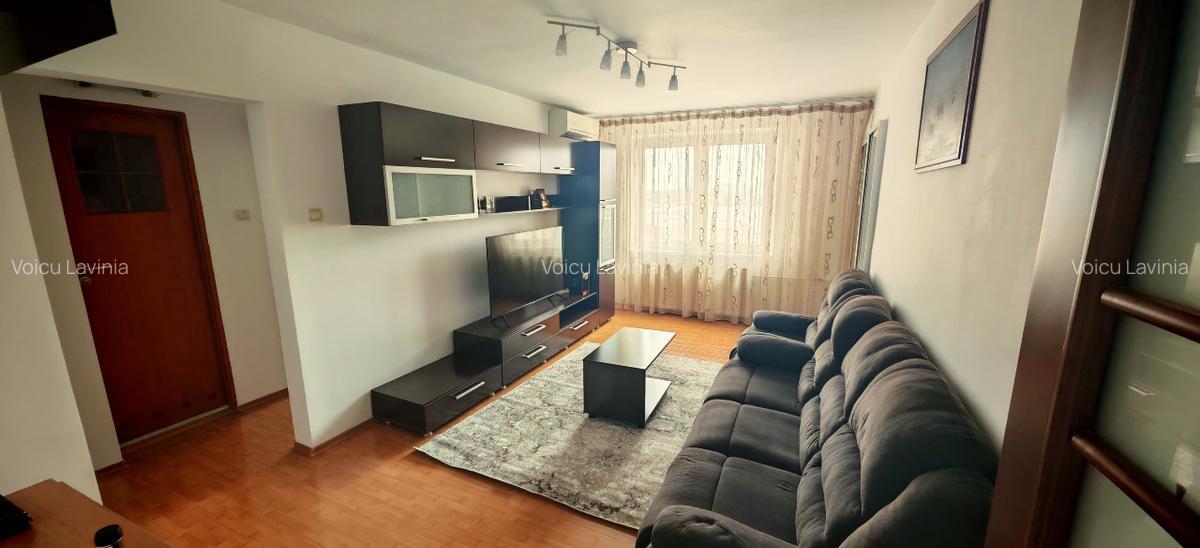 Apartament 4 cam. Titan Auchan cu loc de parcare bloc reabilitat - imagine 1