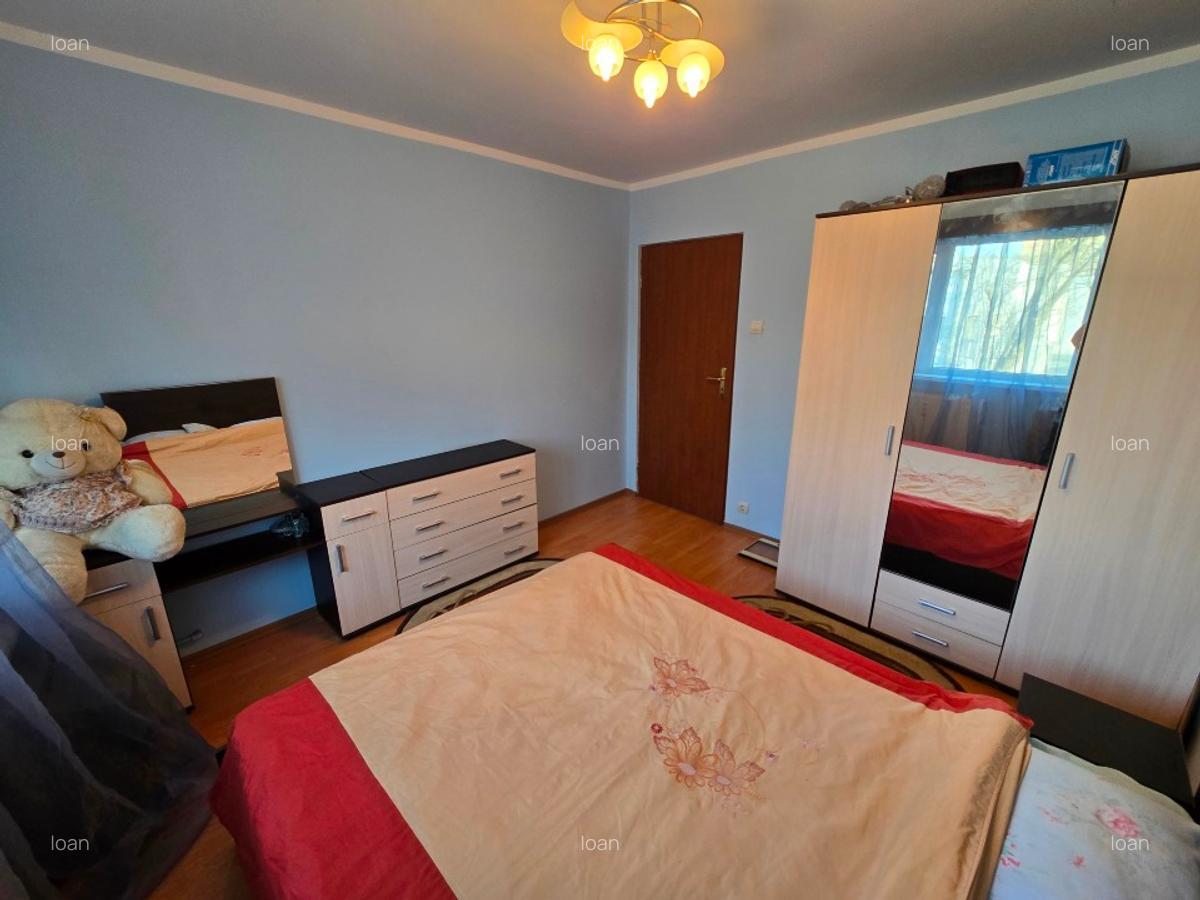Apartament 4 camere Drumul Taberei, etaj 2/4, bloc reabilitat - imagine 1