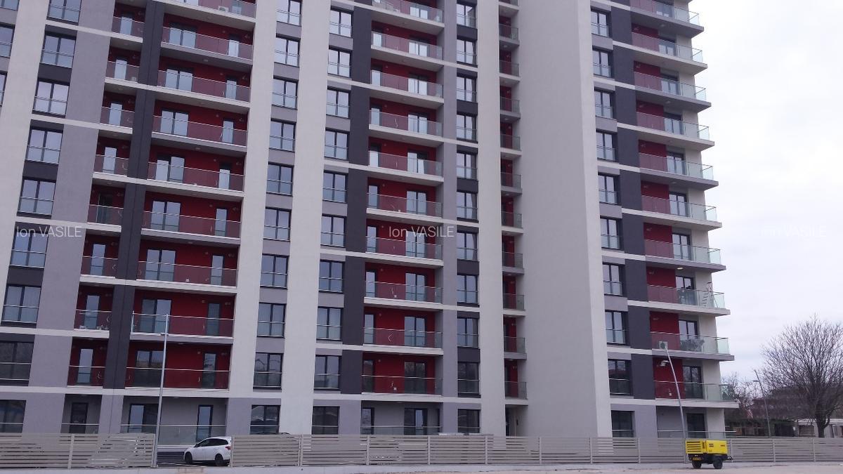 Splai-Lacul Morii-Crangasi, doua camere decomandate, nemobilat, loc parcare.