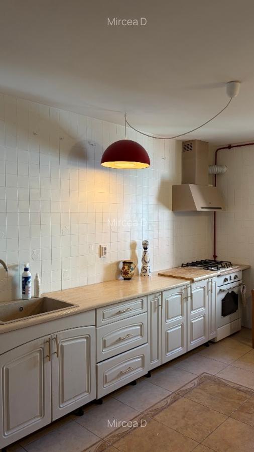 Apartament in Obcini de vanzare 3 camere decomandat
