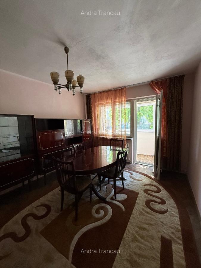 Apartament 3 camere, 68 mp - Zona Centrală, Târgu-Jiu (Parter)