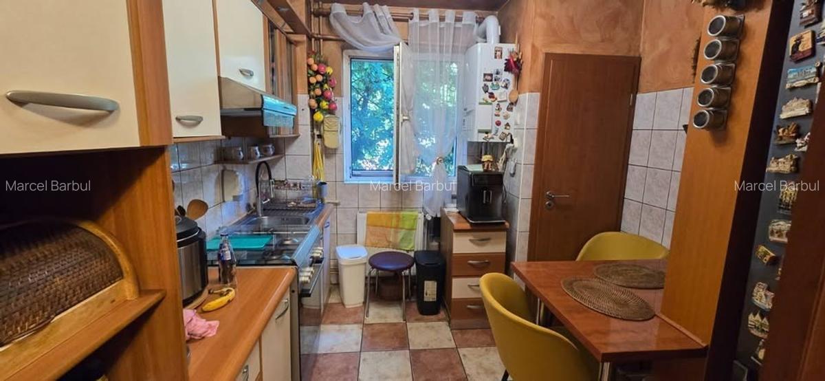 Vand apartament 4 camere direct proprietar