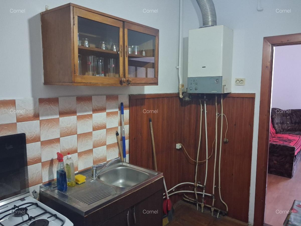 Vând apartament 2 camere în clădire istorică