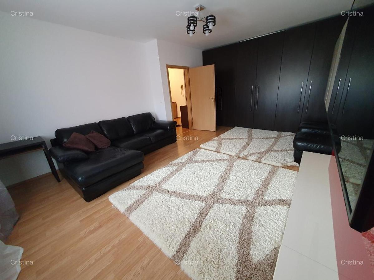 Proprietar inchiriez apartament 2 camere decomandat zona Aradului