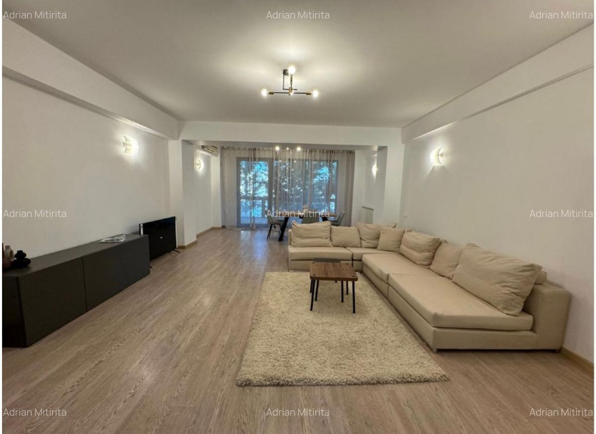 Apartament spatios cu vedere la padure - imagine 1
