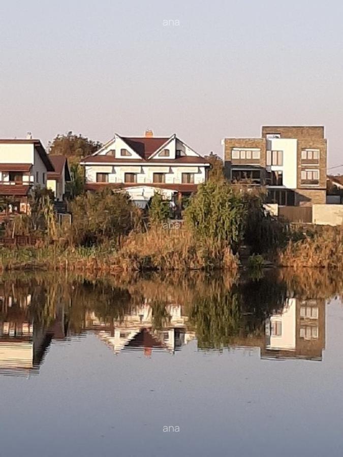 DUPLEX NEDESPĂRȚIT VOLUNTARI PE MALUL LACULUI AFUMATI - ILFOV