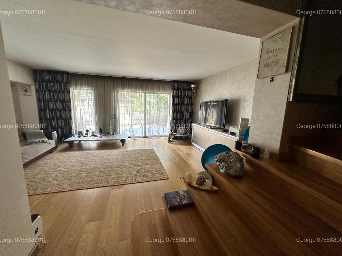 Proprietar, vila individuala, cartier inchis, renovata 2018, >300mp construiti