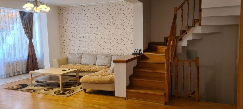 Se inchiriaza casa  cu 3 dormitoare, 3 bai, living mare  str Muntenia