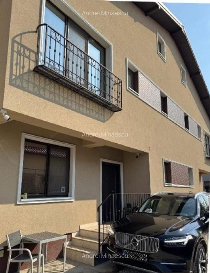 Proprietar, vand vila in Tunari, cartierul scriitorilor, in duplex