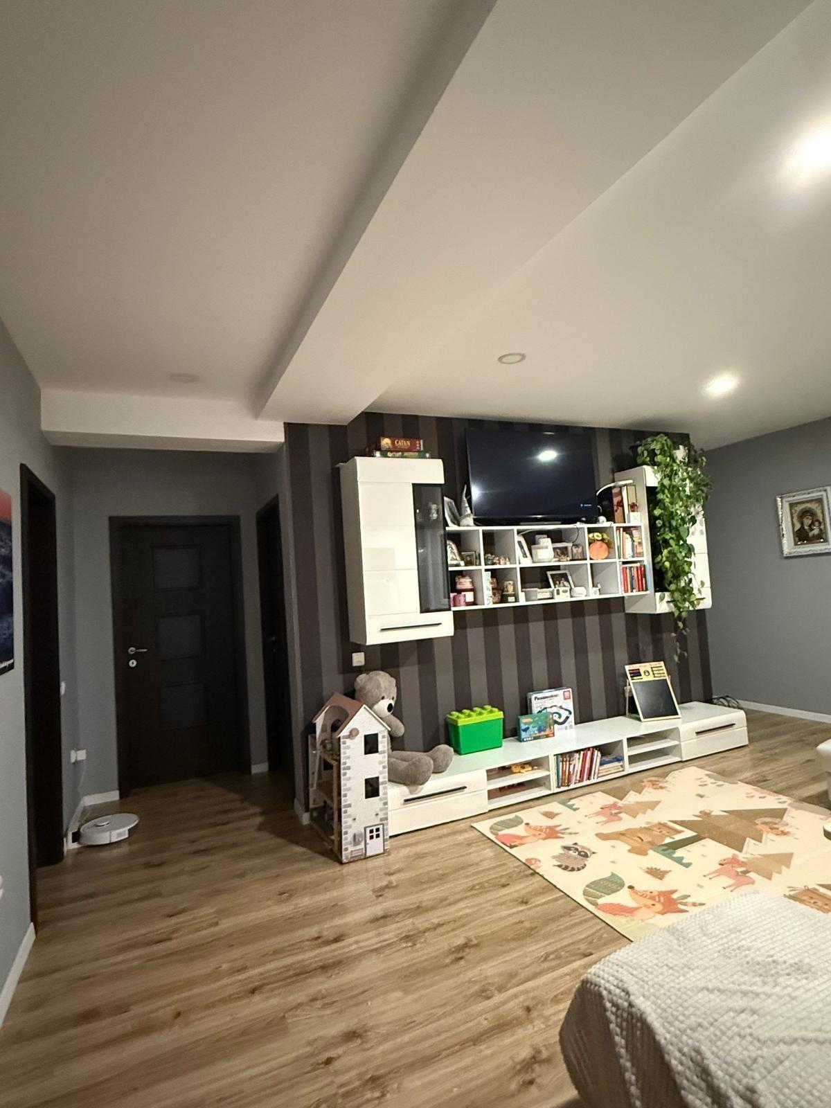 Vând apartament 84 mp - imagine 1