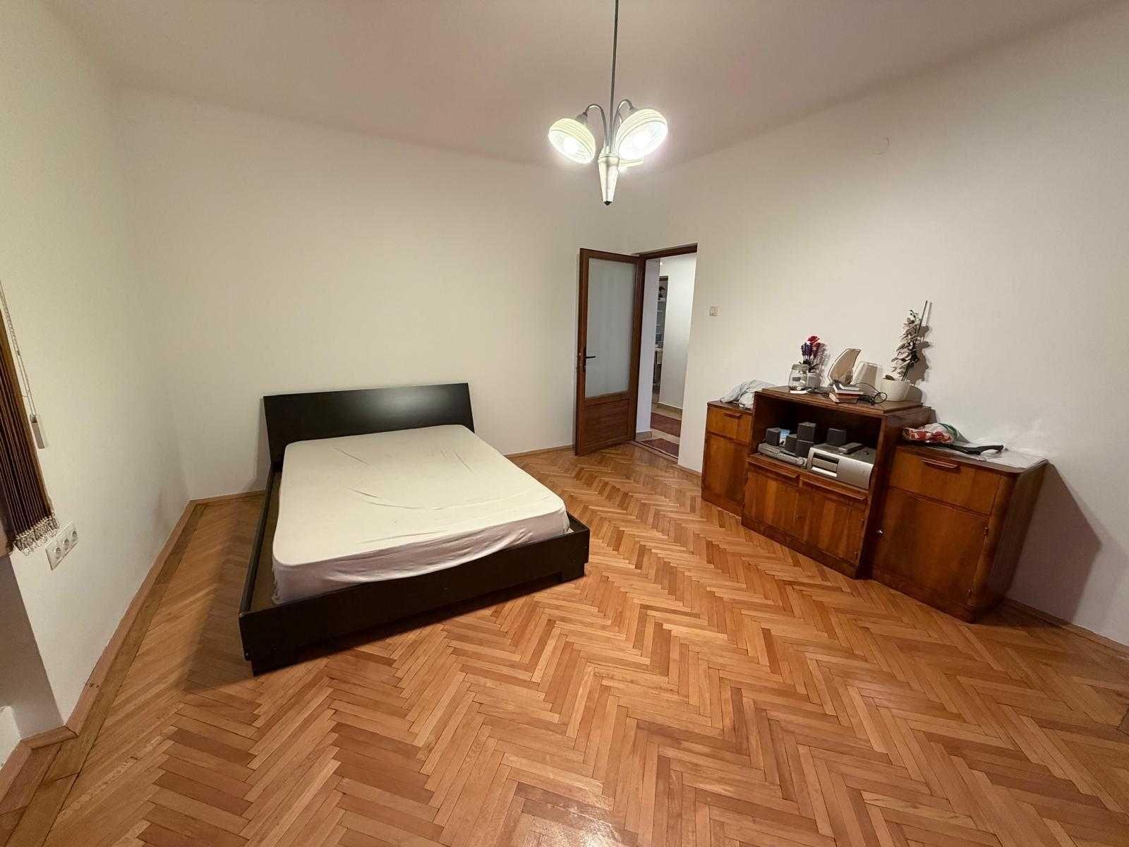 Apartament 2 camere, Decomandat, Etaj 1 din 3, Str Gheorghe Doja nr 34 - imagine 1