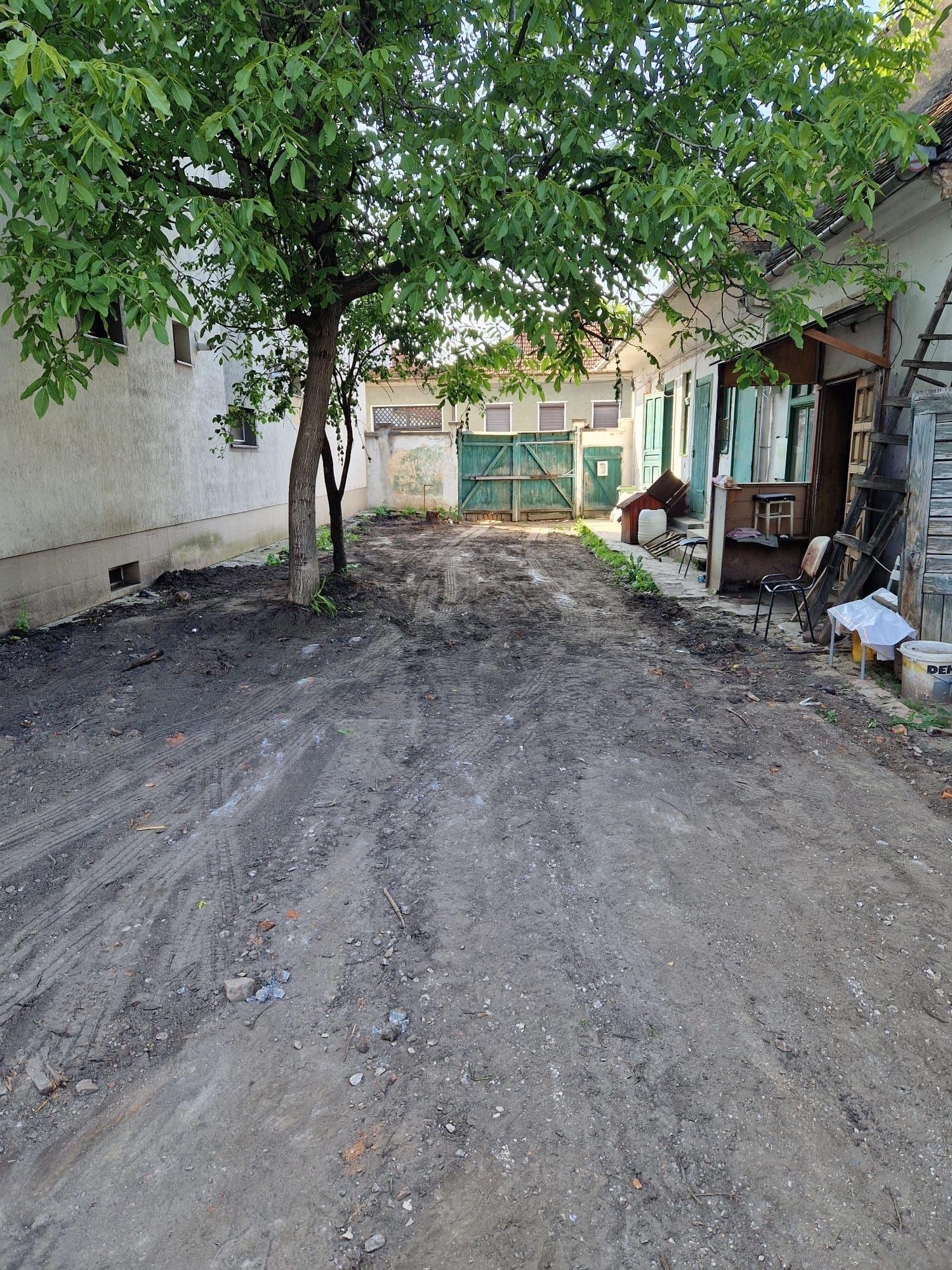 Proprietar - vand casa + teren 597mp