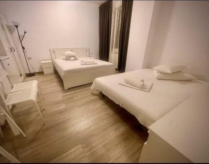Proprietar inchiriez garsoniera zona foarte buna