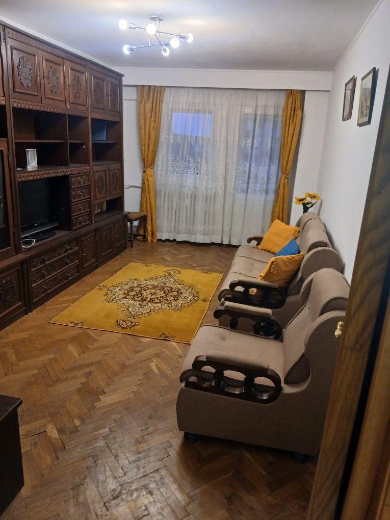 Apartament de închiriat