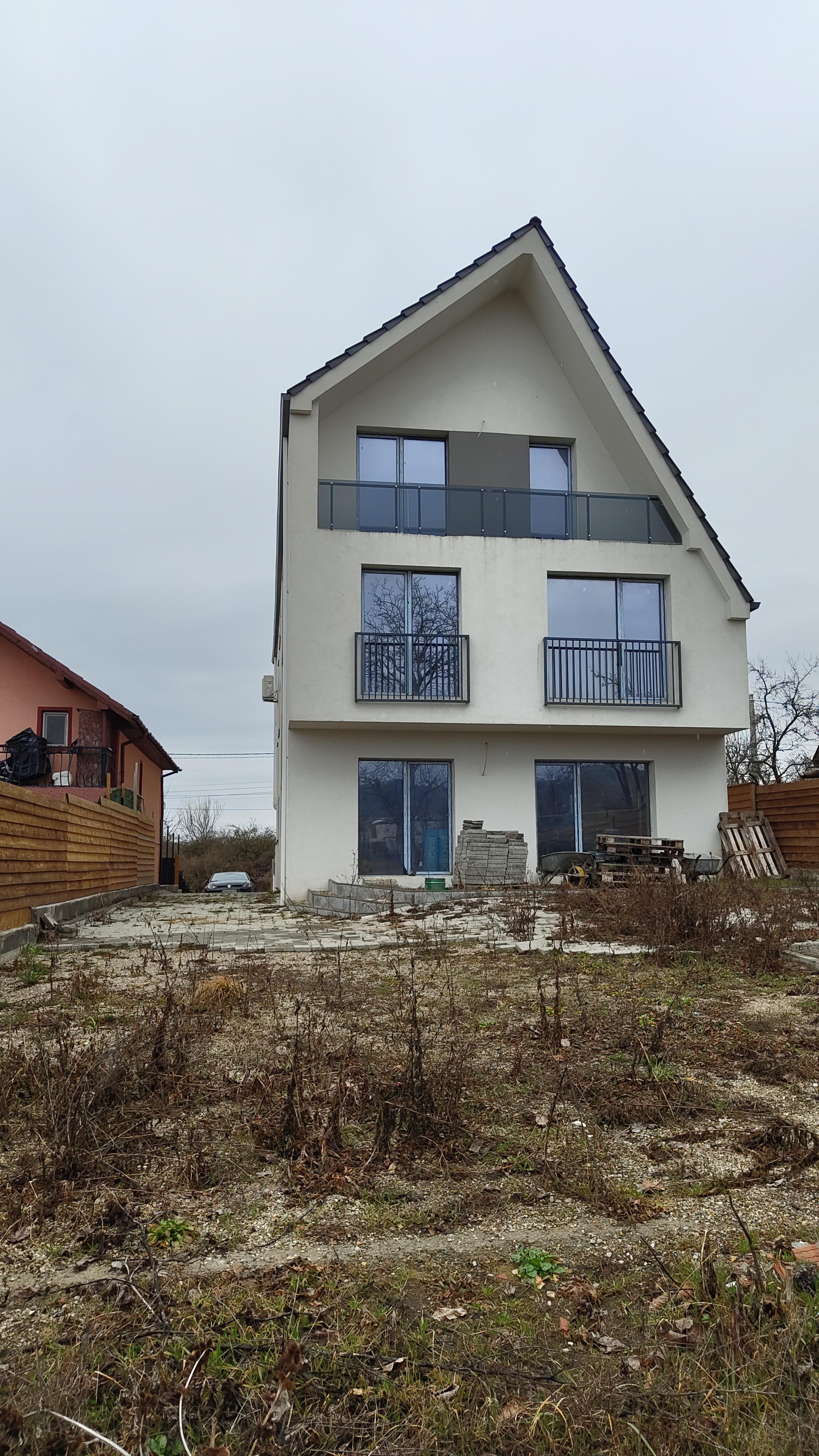 Duplex de vanzare pe strada Spicului