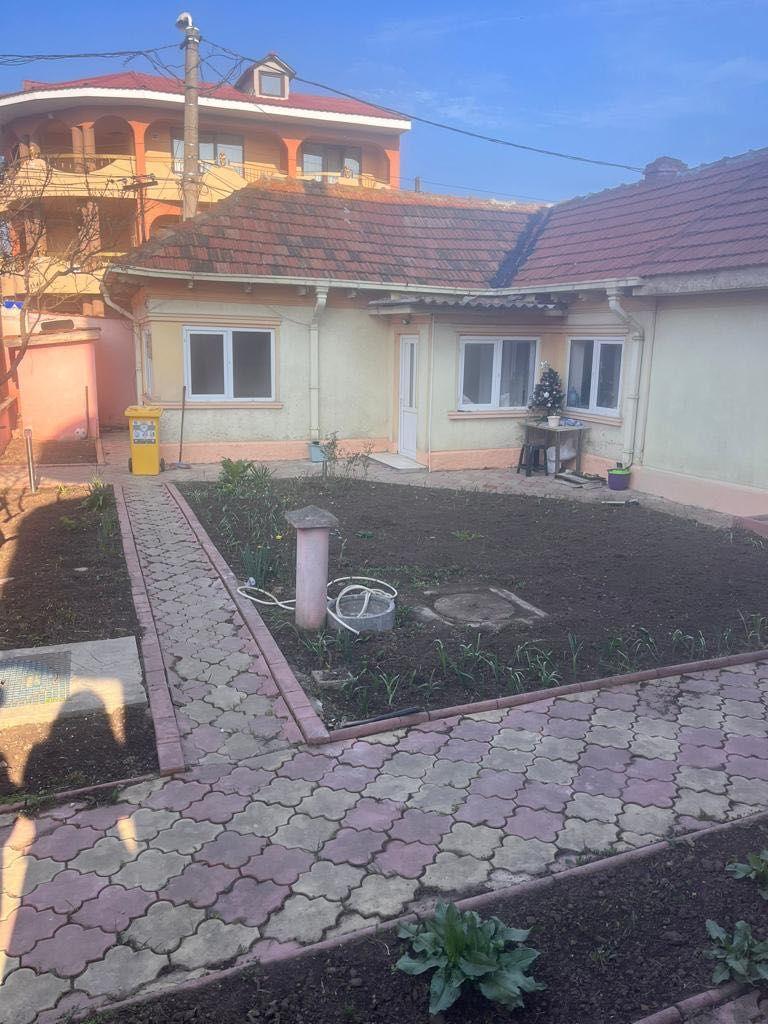 Închiriez casă cartier Coiciu - imagine 1