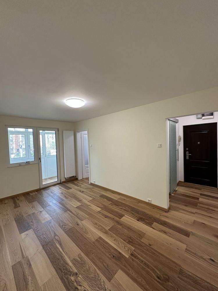 Garsoniera,Etaj 1/4,An constrctie 1986,Renovata complet,modern si nou