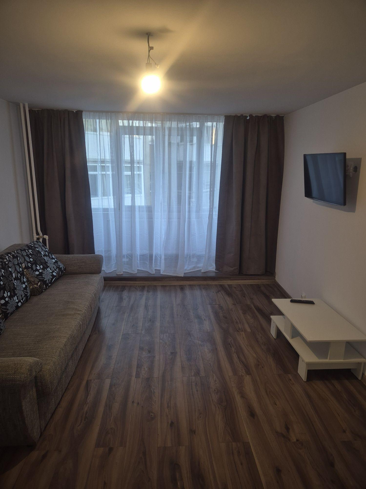 Garsonieră decomandata Brazda lui Novac