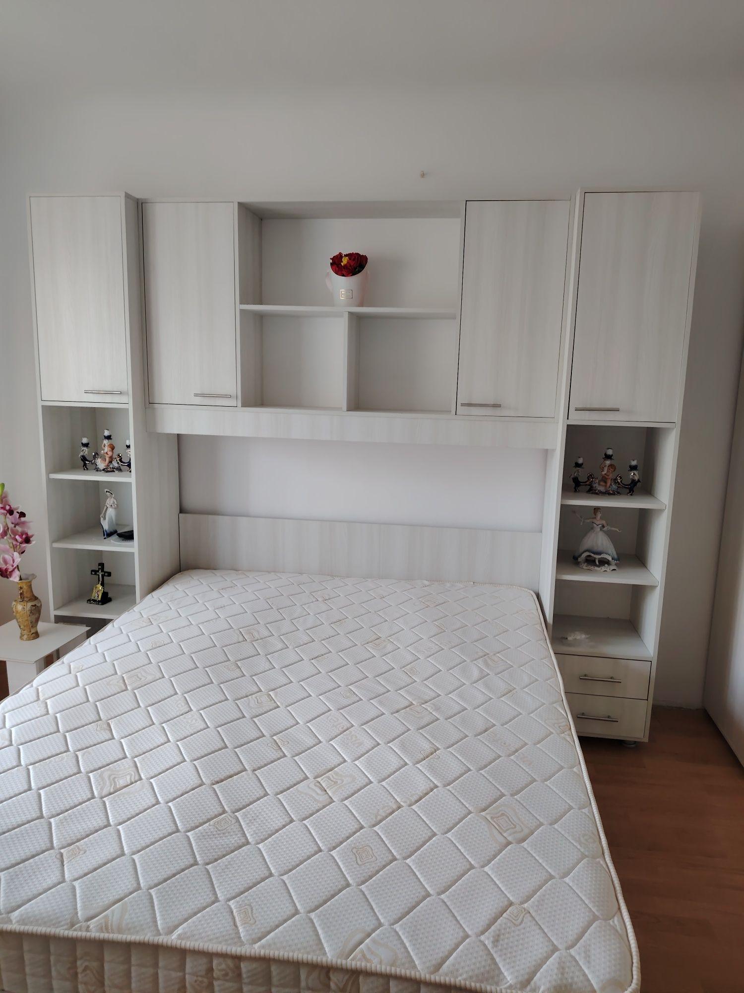 Închiriez garsoniera