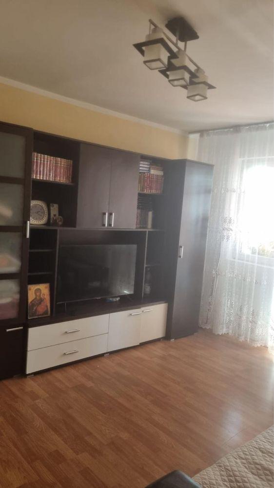 Aprtament 2 camere, semidecomandat, etaj 4, Craiovita,