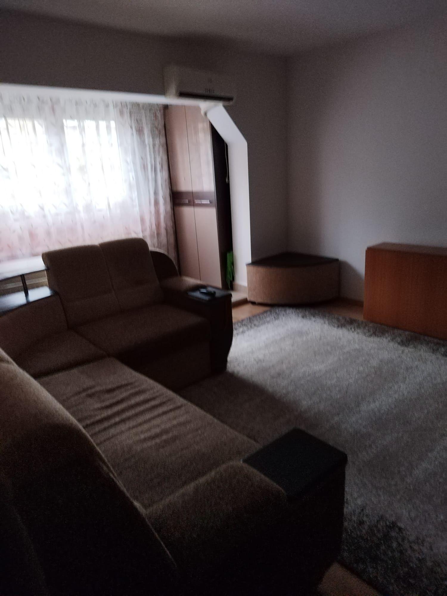 Apartament 2 camere complet renovat si mobilat