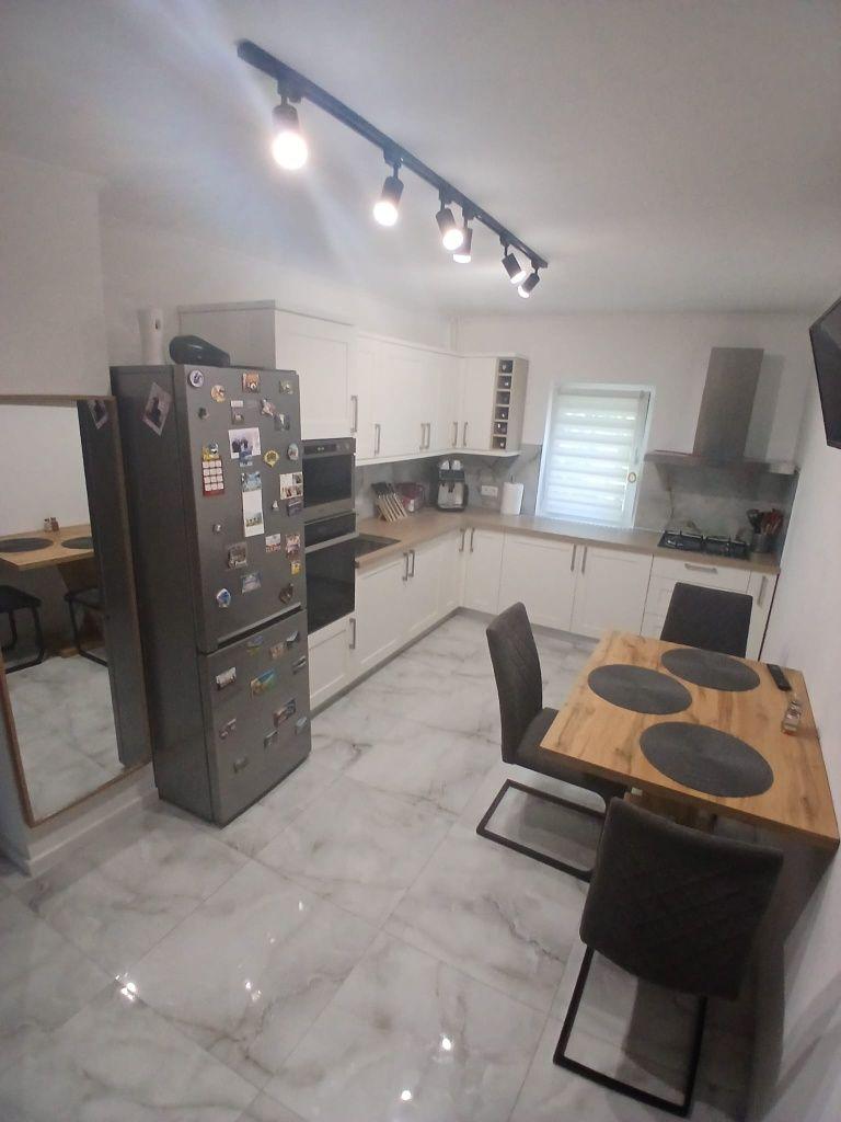 Apartament tip PC 3 camere 2 bai mobilat utilat zona Decebal Dacia - imagine 1