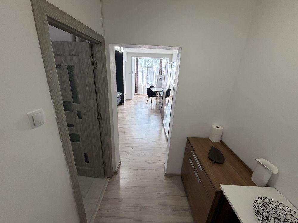 Inchiriez apartament cu 1 camera