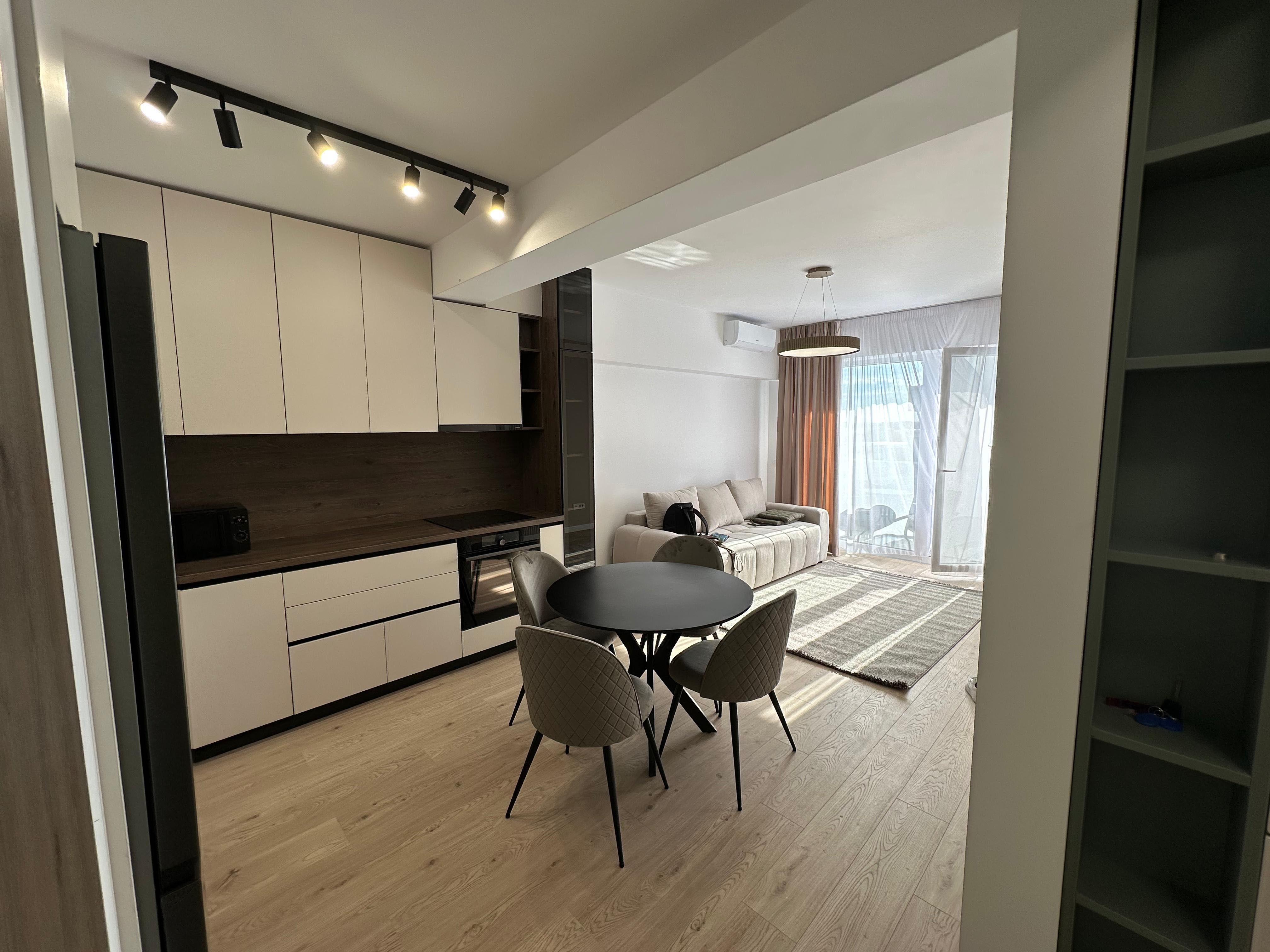 Închiriez apartament în Oradea, Prima Arena Residence. Două camere și loc de parcare privat