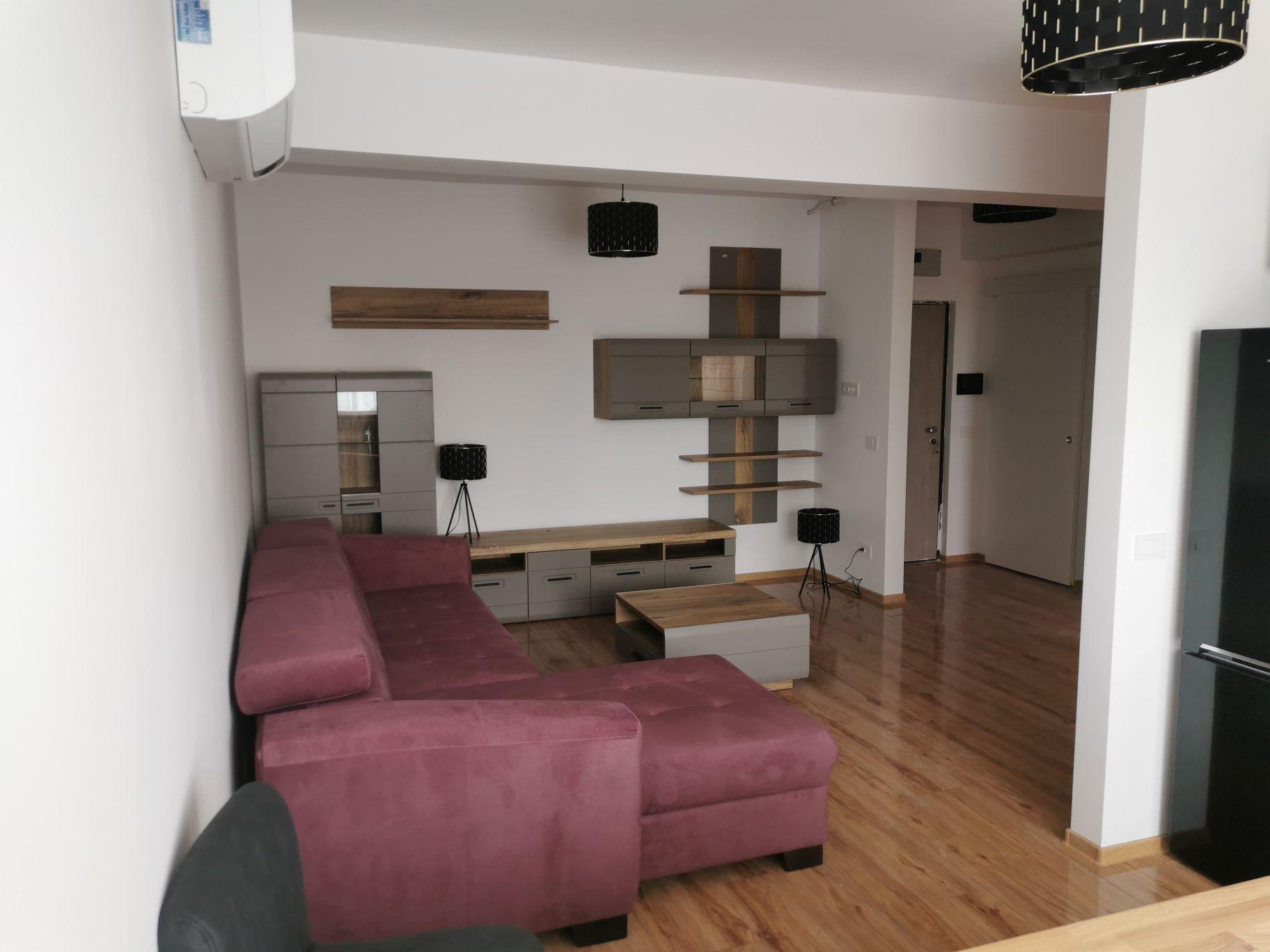 De închiriat Apartament 3 camere,ultracentral  cu loc parcare