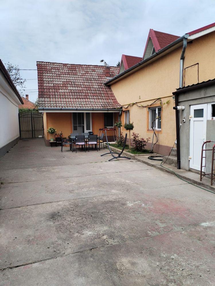 Casa de vanzare in cartierul iosia