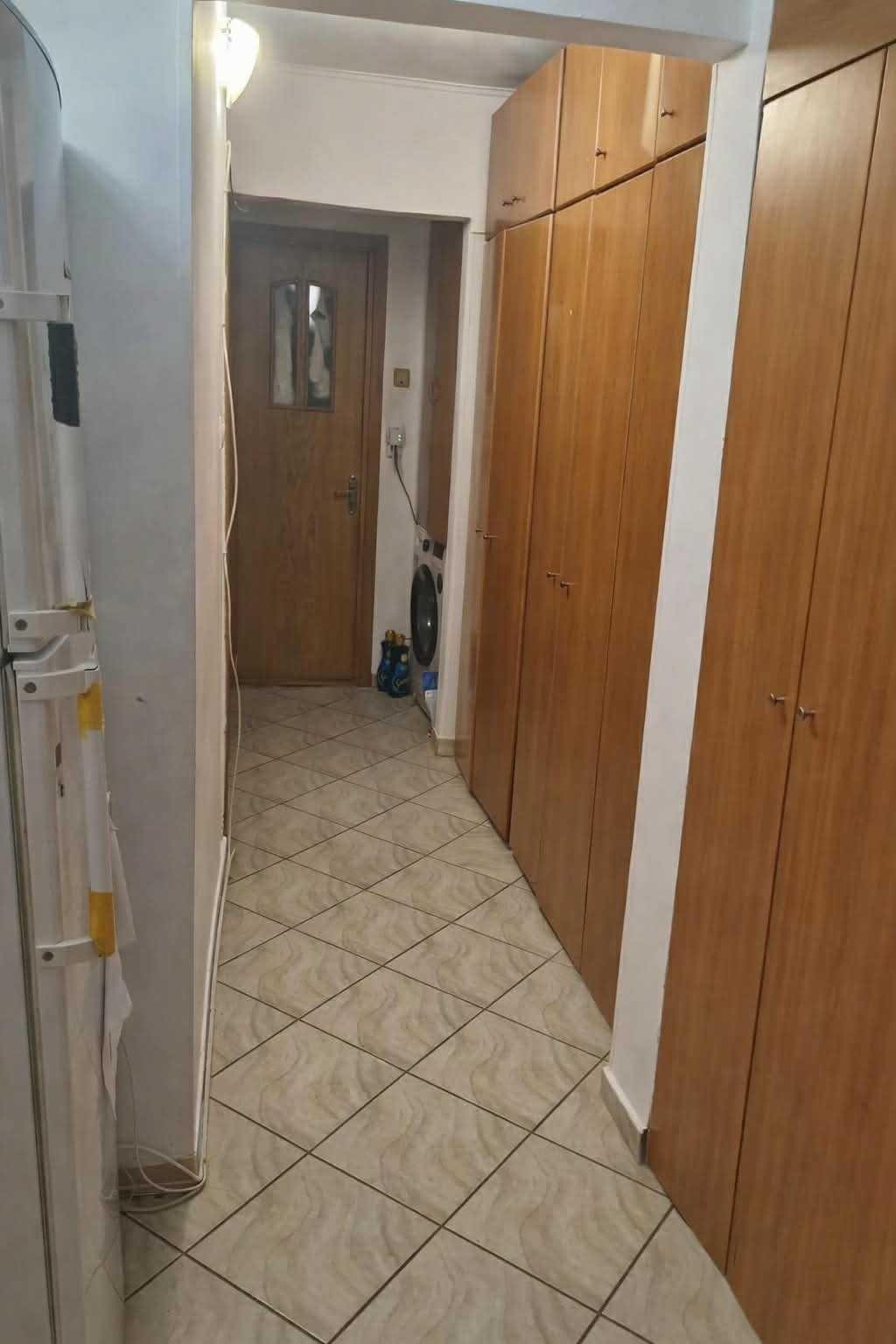 Inchiriere apartament 3 camere mobilat,Ploiesti,str.Frasinet.Fisponibil de la 1 Iunie 2026.Pret 330 Euro - imagine 1