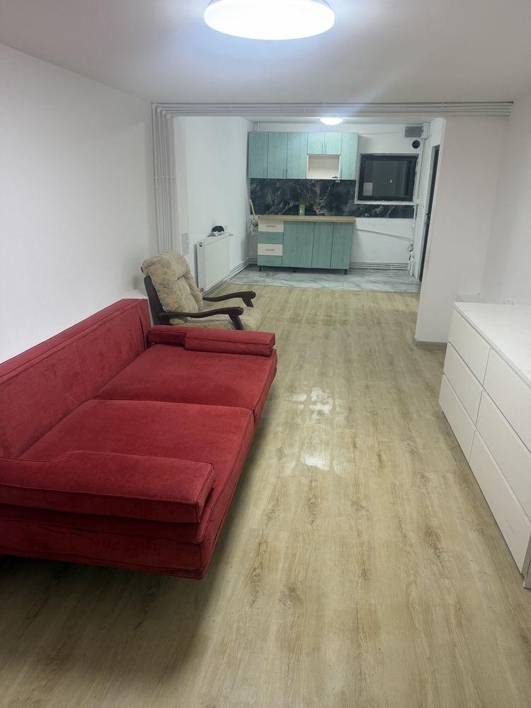 Inchiriez ap 2 camere sector 1