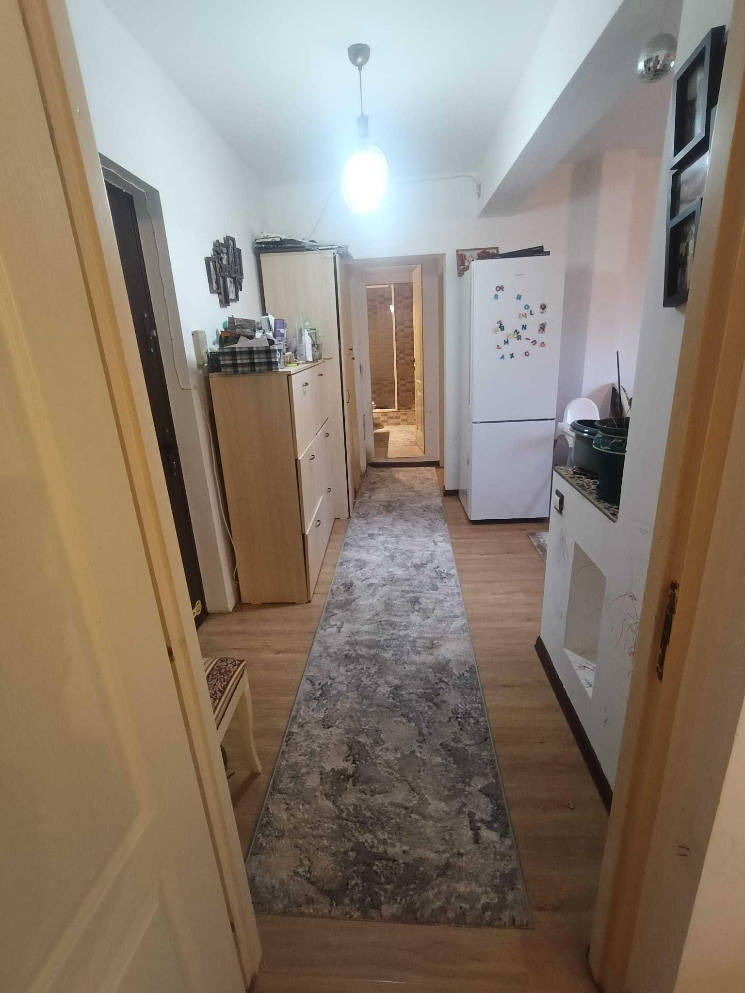 vanzare apartament 2 camere - imagine 1