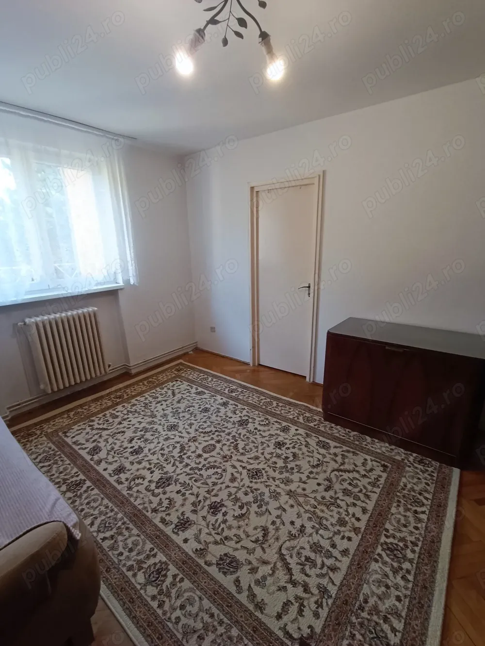 De vânzare apartament 2 camere cu garaj - imagine 1