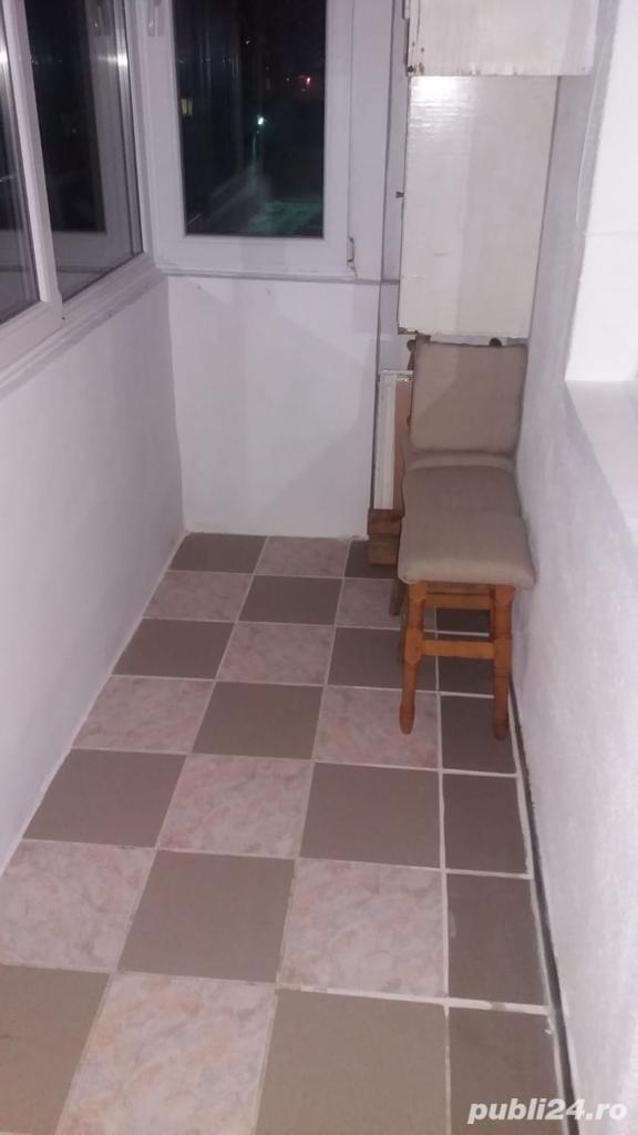 Vand apartament cu 2 camere