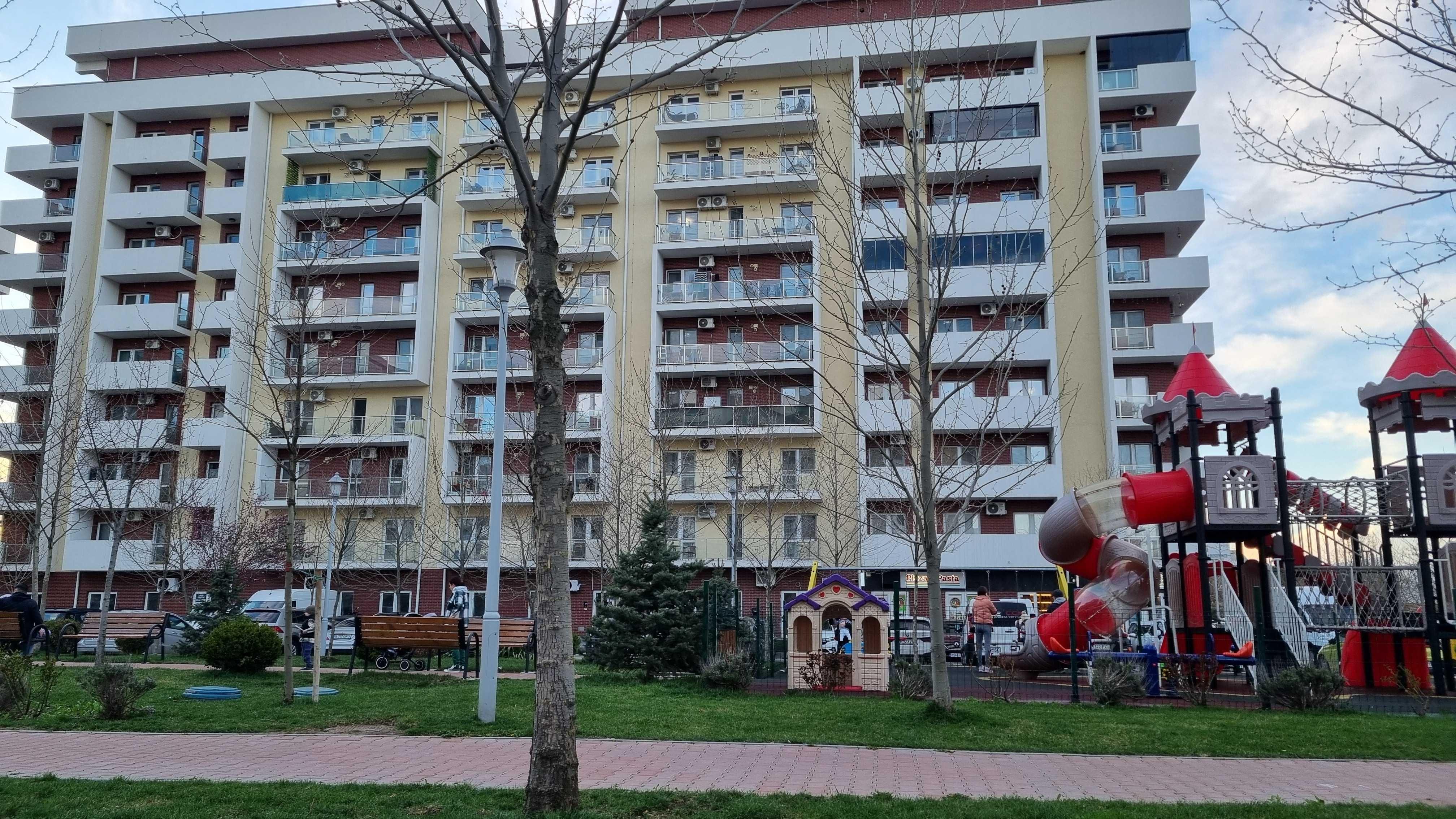 Inchiriez apartament 2 camere, decomandat, Grand Kristal Residence - imagine 1
