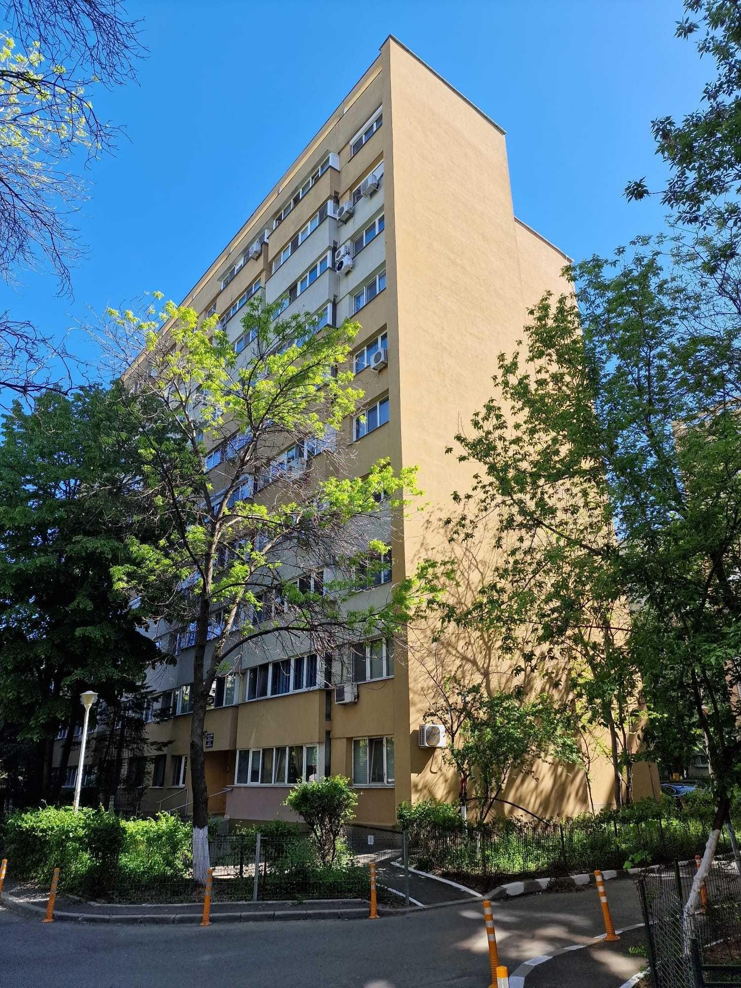 Apartament 2 camere 52 metri loc parcare boxa metrou renovat total - imagine 1