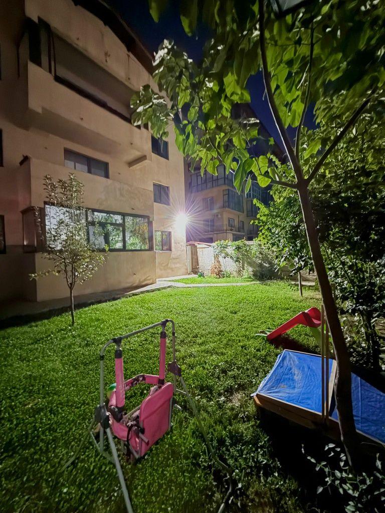 Apartament 2 camere loc parcare și curte stb metrou Preciziei Pacii