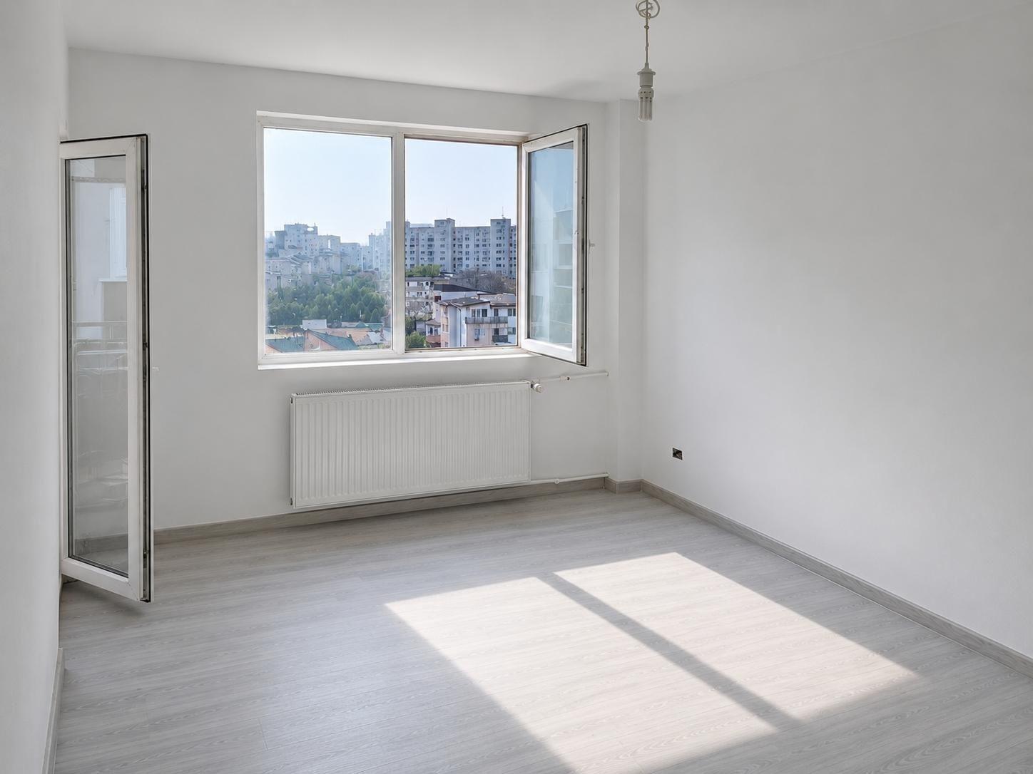 Apartament 3 camere renovat - imagine 1