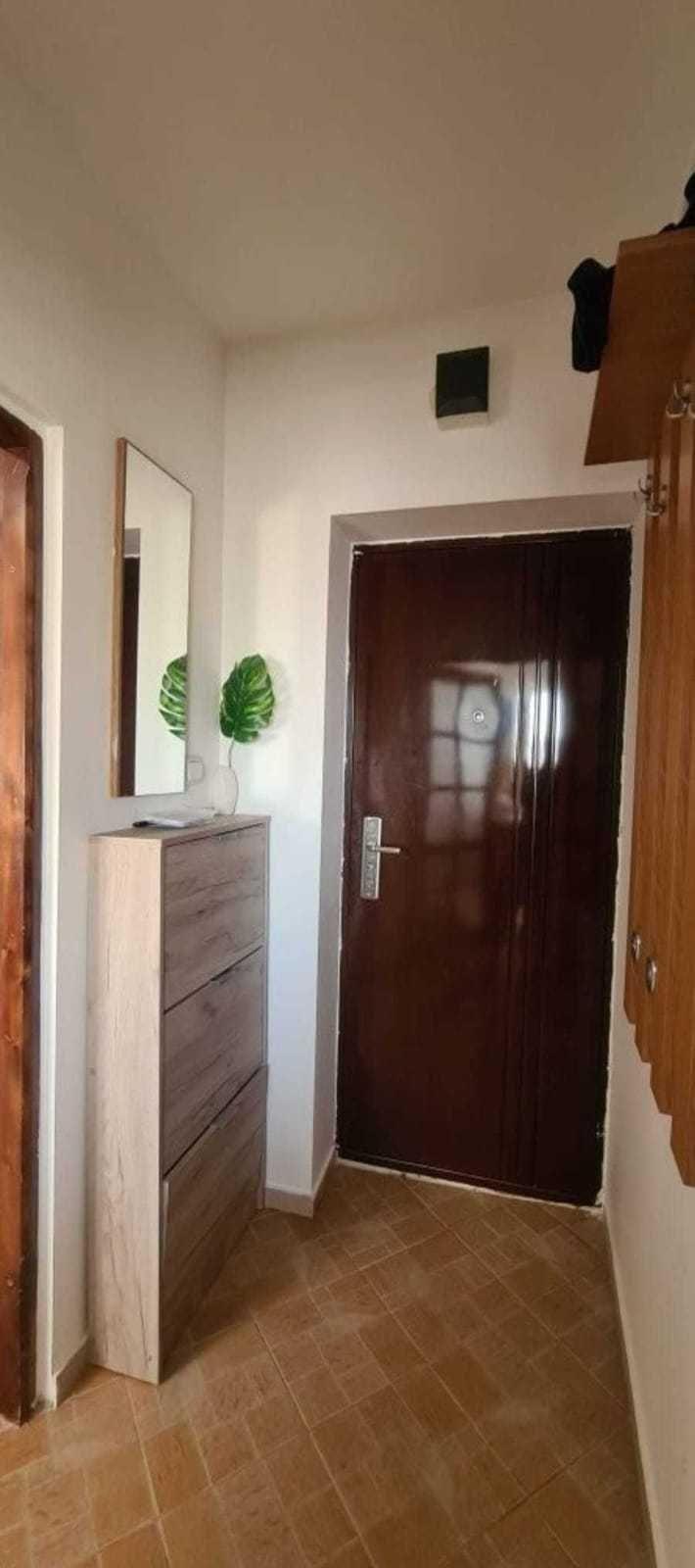 Persoana Fizica - Vanzare apartament cu o camera decomandat