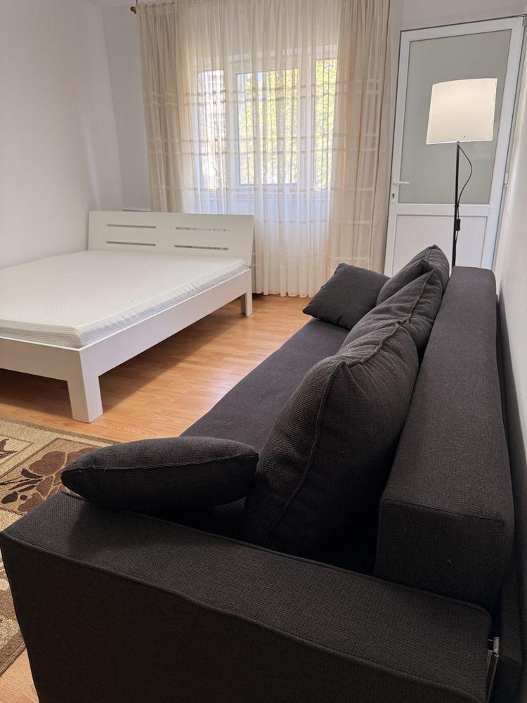 Apartament cu o camera, Canta