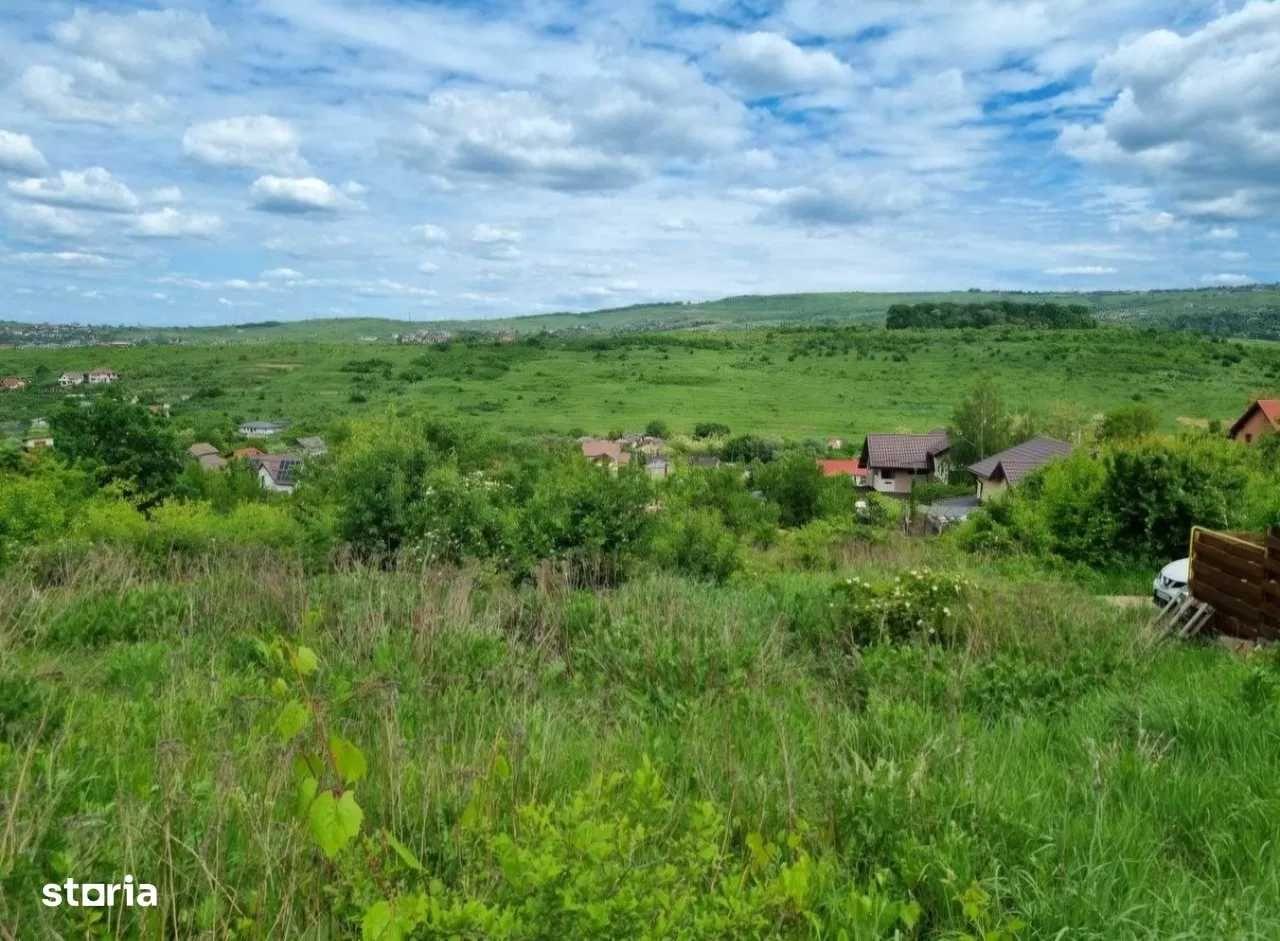 PF teren în zona Bucium 1070 mp, vedere superbă, cu padurea in spate