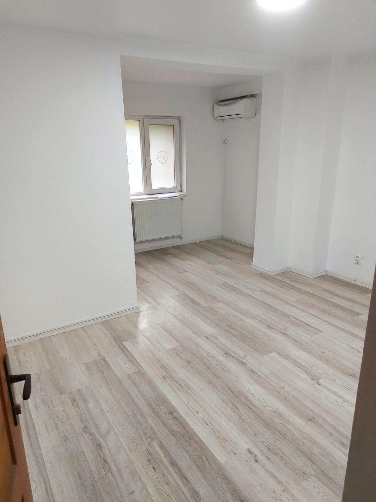 Spatiu de închiriat  zona Podu-Ros