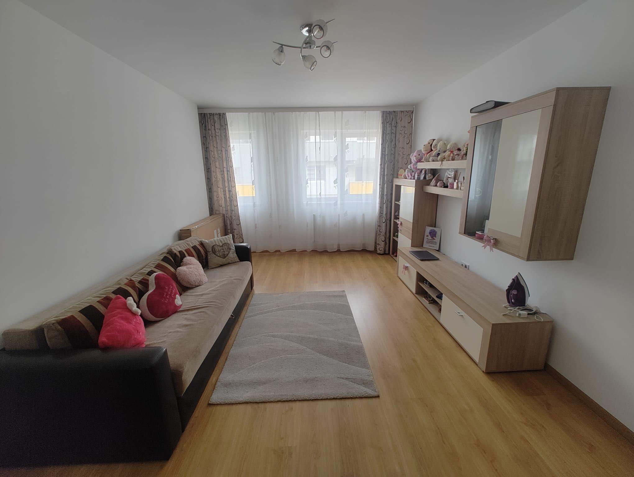 Închiriez apartament 57 mp2 Turnișor