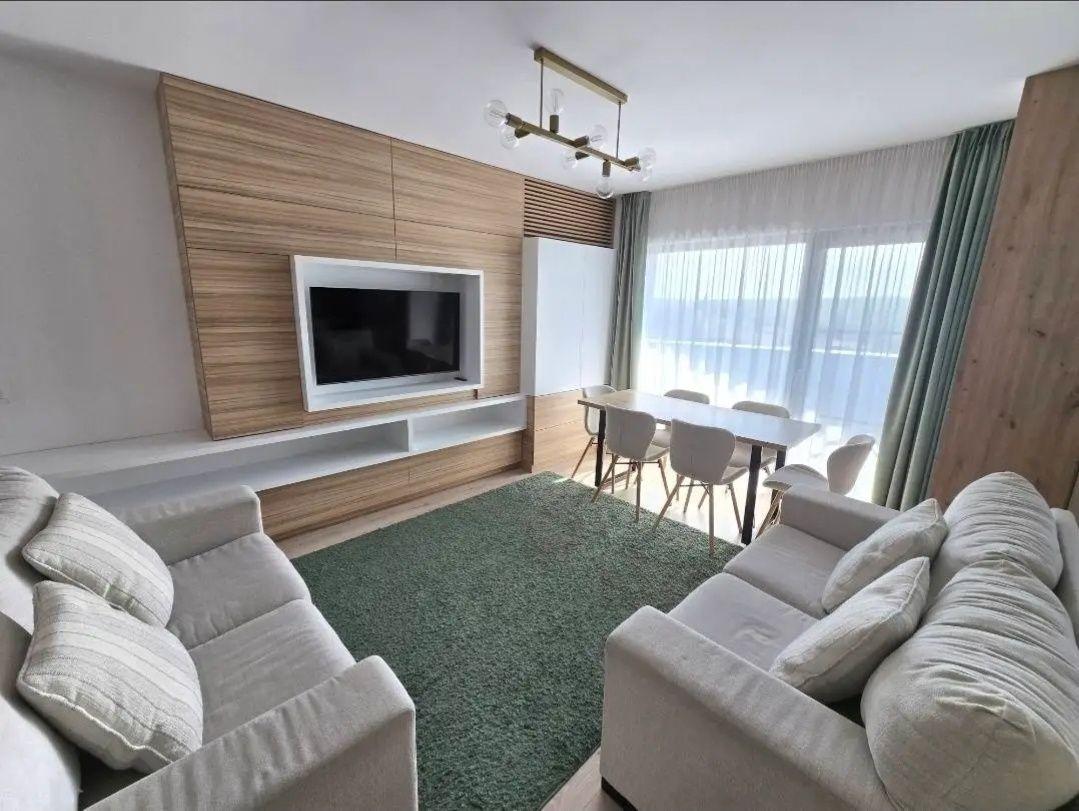 Vand apartment 3 camere Avanera