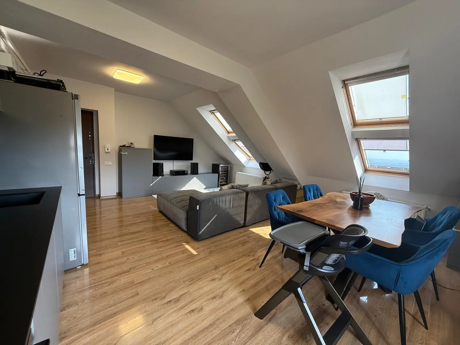 Apartament 3 camere ,finisat, 73 mp, zona Buna ziua , Cluj