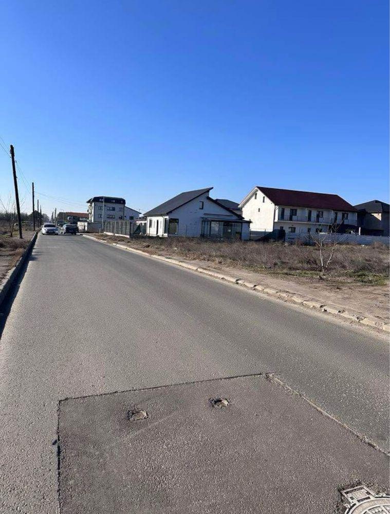 Vand teren bragadiru 6500 mp chiar la strada